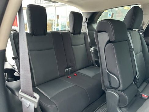Certified 2020 Nissan Pathfinder SV image 10