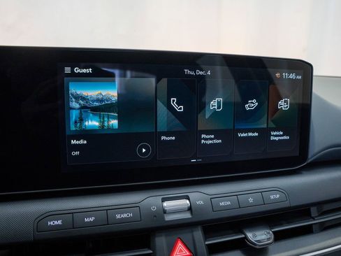 New 2025 Kia K4 LXS image 9