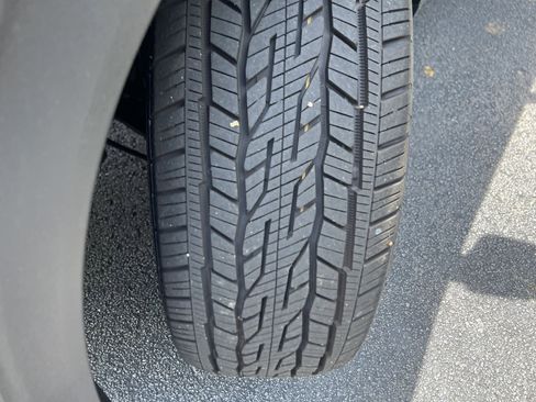 Used 2025 Chevrolet Traverse LT image 12