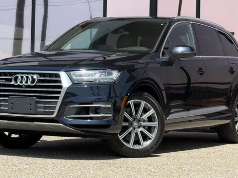 Used 2017 Audi Q7 3.0T Premium Plus w/ Premium Plus Package AWD/4WD image 2