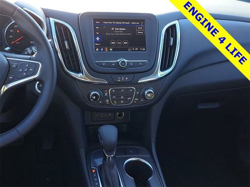 Used 2024 Chevrolet Equinox LT image 24