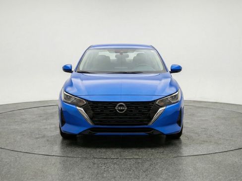 Used 2025 Nissan Sentra SV FWD image 2
