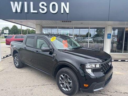 Used 2025 Ford Maverick XLT FWD image 1
