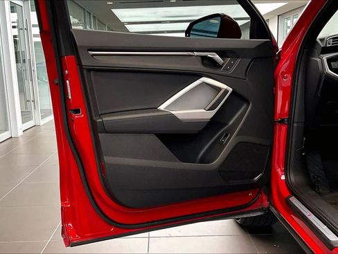 Certified 2022 Audi Q3 2.0T Premium image 21