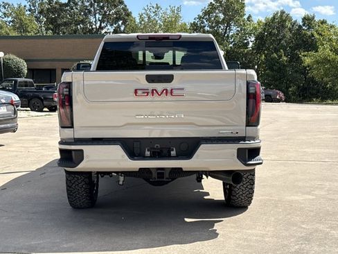 New 2026 GMC Sierra 2500 AT4 w/ AT4 Premium Plus Package AWD/4WD image 3