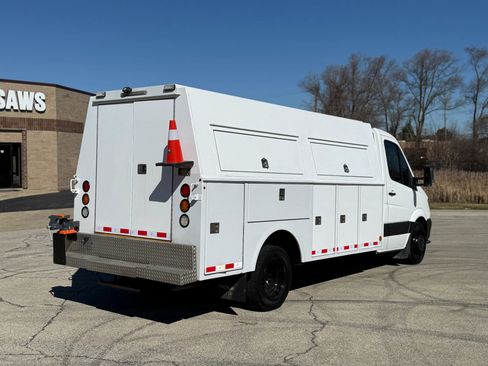 Used 2018 Mercedes-Benz Sprinter 3500 image 4