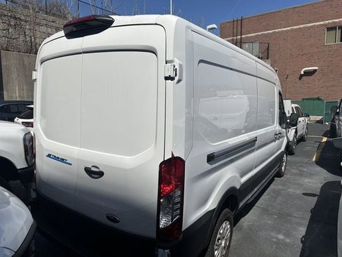 Used 2022 Ford E-Transit Med./Roof w/ Load Area Protection Package image 4