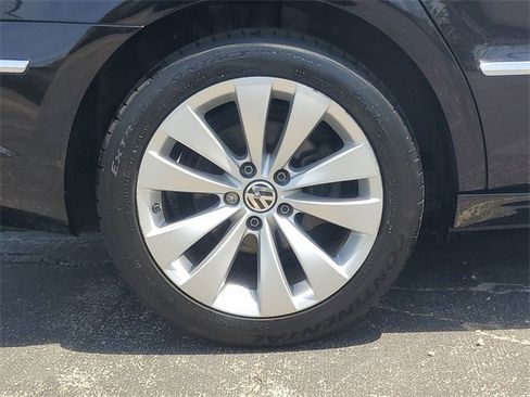 Used 2010 Volkswagen CC Sport image 6