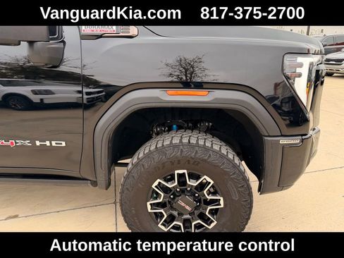 Used 2025 GMC Sierra 2500 AT4X image 11