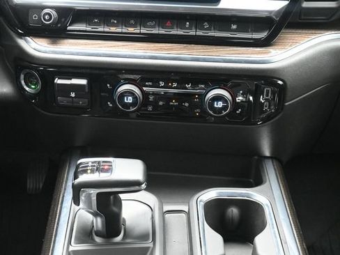 Used 2023 Chevrolet Silverado 1500 RST AWD/4WD image 22