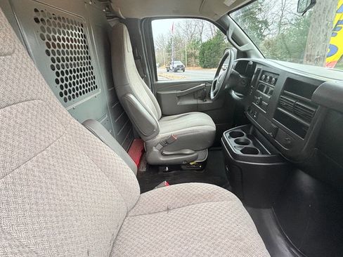 Used 2017 GMC Savana 2500 image 13