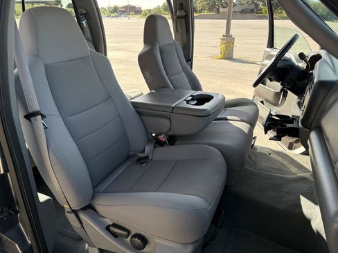 Used 2004 Ford F250 XLT RWD image 38