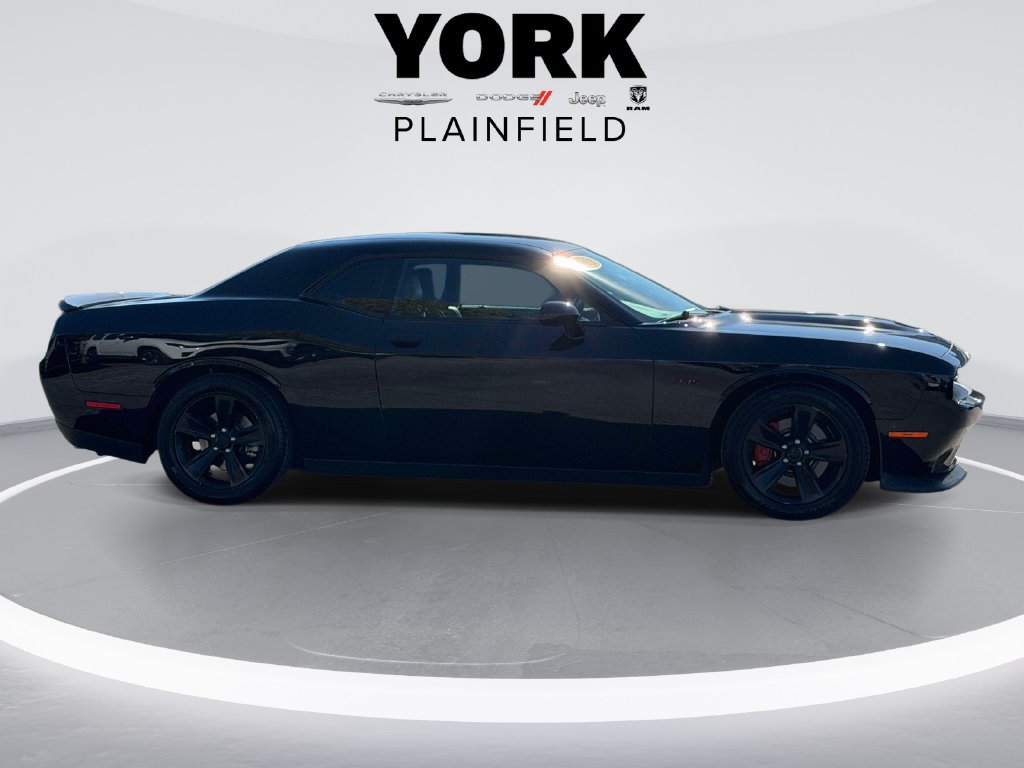 Used 2023 Dodge Challenger R/T w/ Blacktop Package RWD image 4