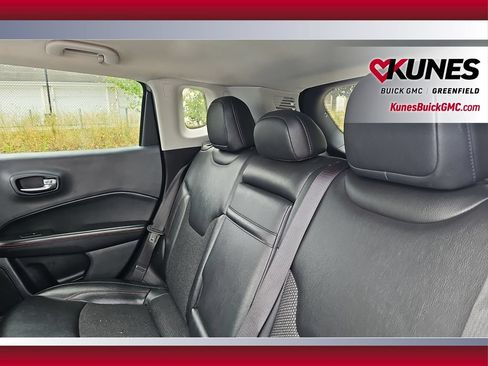 Used 2019 Jeep Compass Trailhawk AWD/4WD image 21