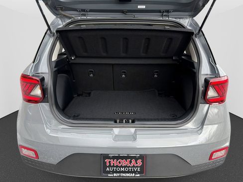 Certified 2022 Hyundai Venue SEL image 34