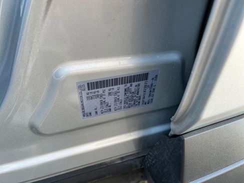 Used 2025 Nissan Rogue SV image 31