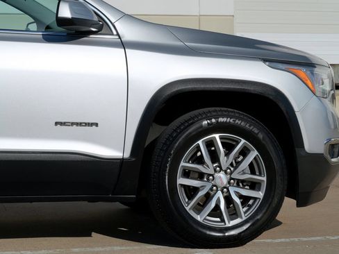 Used 2017 GMC Acadia SLE FWD image 30