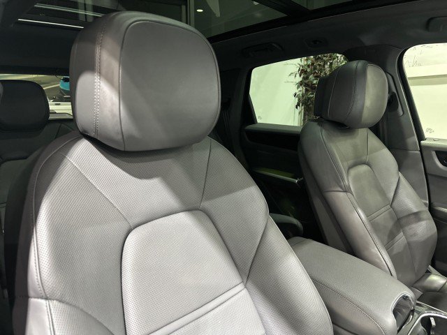 Used 2021 Porsche Cayenne AWD/4WD image 53