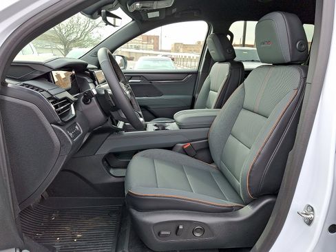 New 2026 GMC Acadia AT4 w/ LPO, Floor Liner Package image 6