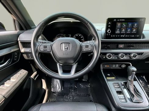 Used 2025 Honda CR-V Sport-L image 9