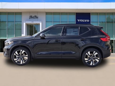 New 2026 Volvo XC40 B5 Ultra w/ Protection Package Premier image 39