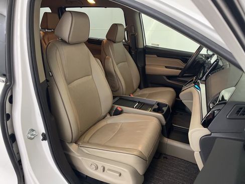 Used 2024 Honda Odyssey Elite image 23