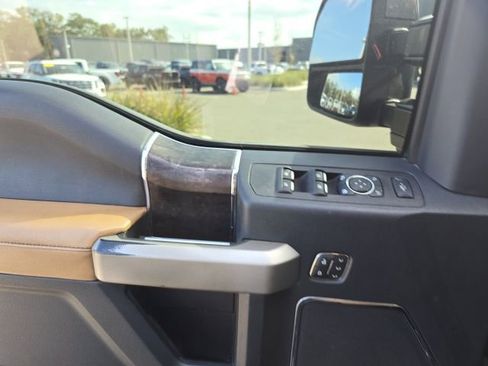 Used 2022 Ford F450 Lariat w/ Lariat Ultimate Package image 17