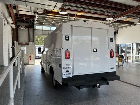 Used 2021 Chevrolet Express 3500 w/ Power Convenience Package RWD image 6