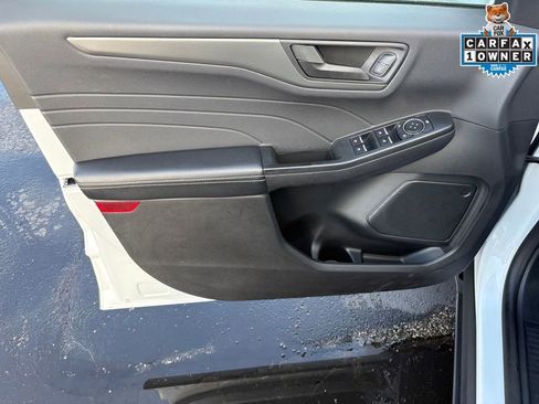 Used 2025 Ford Escape Active image 12