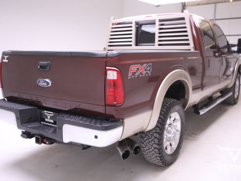 Used 2012 Ford F250 Lariat w/ Lariat Interior Pkg image 5