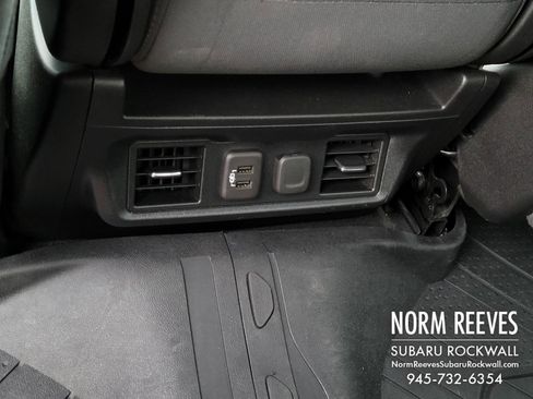 Used 2021 Chevrolet Silverado 1500 LT image 24