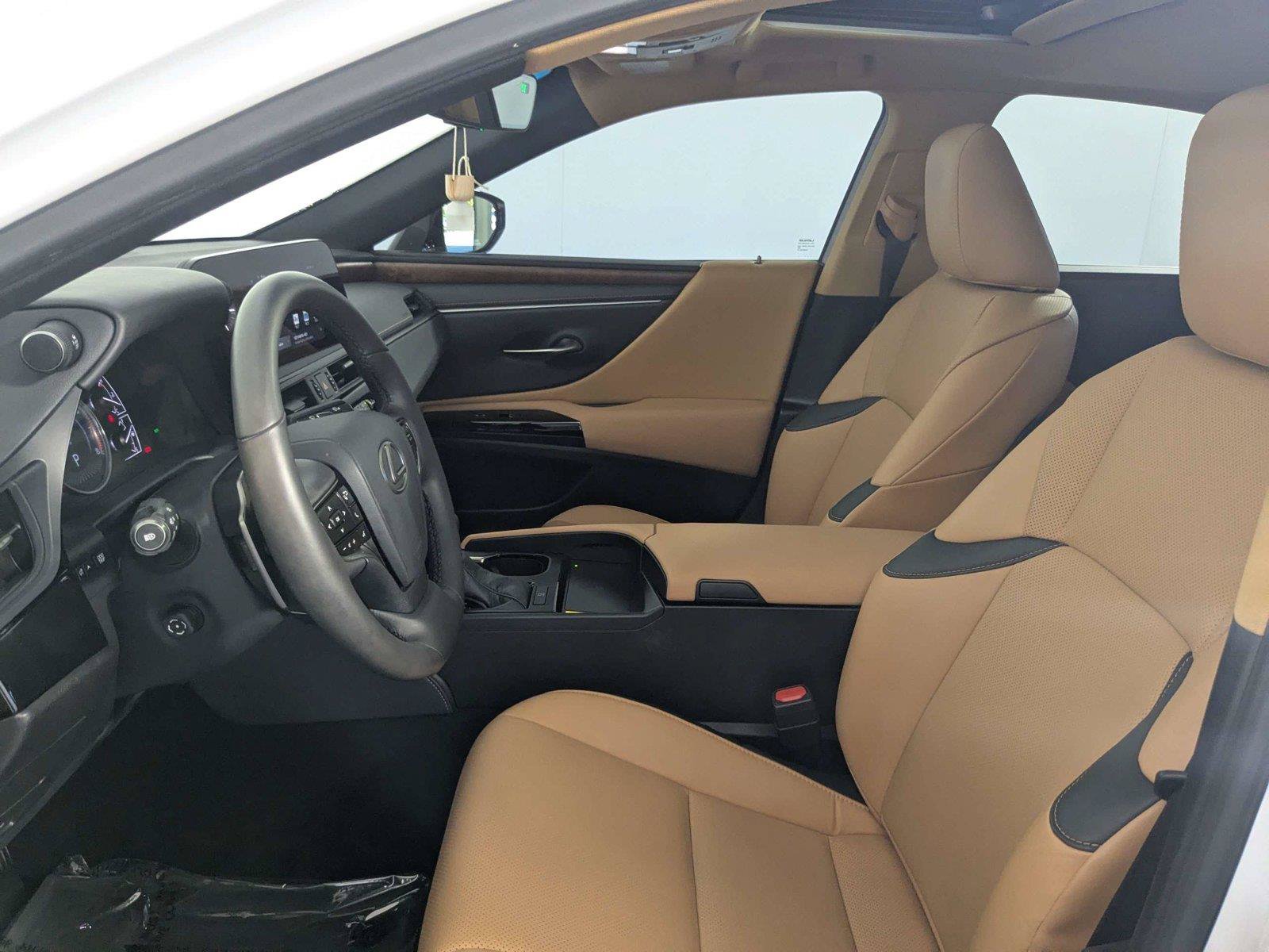 Used 2025 Lexus ES 350 w/ Premium Package FWD image 9