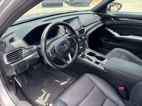 Used 2019 Honda Accord Sport image 9