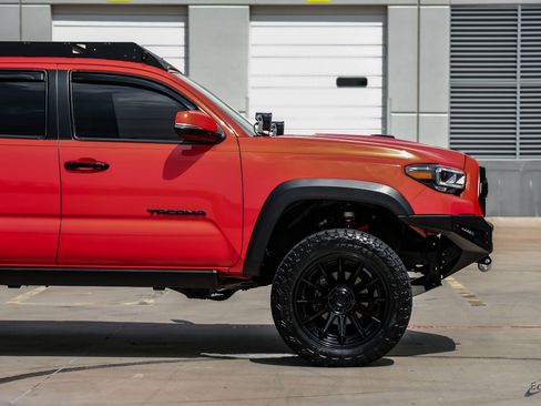 Used 2023 Toyota Tacoma TRD Pro AWD/4WD image 23