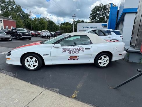 Used 1995 Chevrolet Camaro Z28 RWD image 3