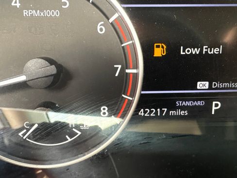 Used 2023 Nissan Rogue S FWD image 12