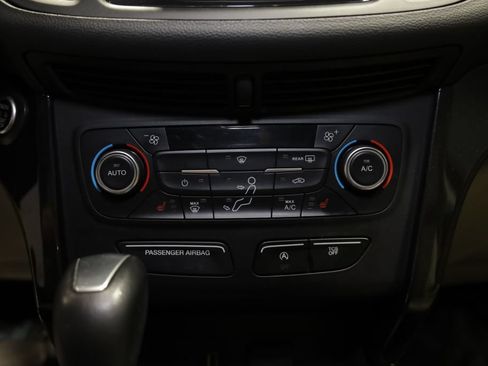 Used 2017 Ford Escape Titanium FWD image 30