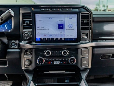 Used 2024 Ford F350 Lariat w/ Lariat Ultimate Package image 25