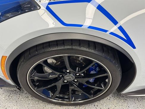 Used 2018 Chevrolet Corvette Z06 w/ Carbon 65 Edition RWD image 30