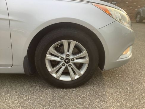 Used 2013 Hyundai Sonata GLS w/ Popular Equipment Pkg FWD image 34