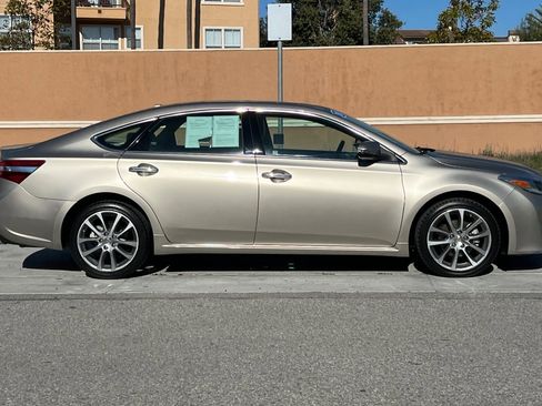 Used 2015 Toyota Avalon XLE Touring image 3
