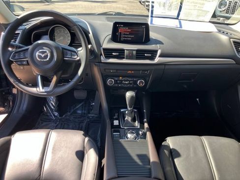 Used 2018 MAZDA MAZDA3 Touring FWD image 20