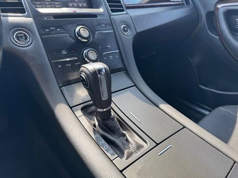 Used 2015 Ford Taurus Limited image 21