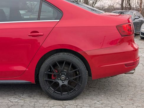 Used 2013 Volkswagen Jetta GLI Autobahn FWD image 4