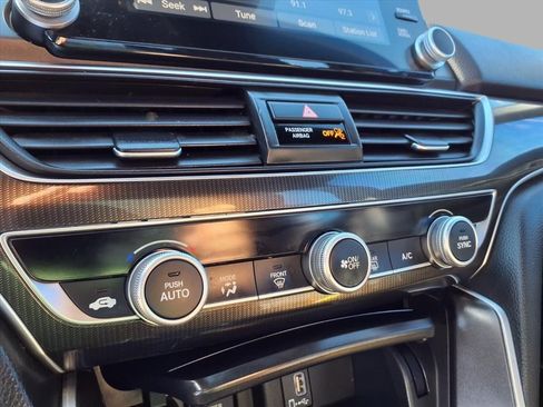 Used 2019 Honda Accord Sport image 6