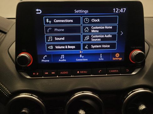 Used 2025 Nissan Sentra SV FWD image 25