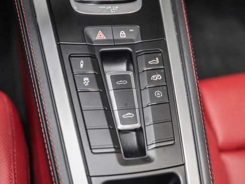 Used 2024 Porsche 718 Boxster GTS RWD image 41