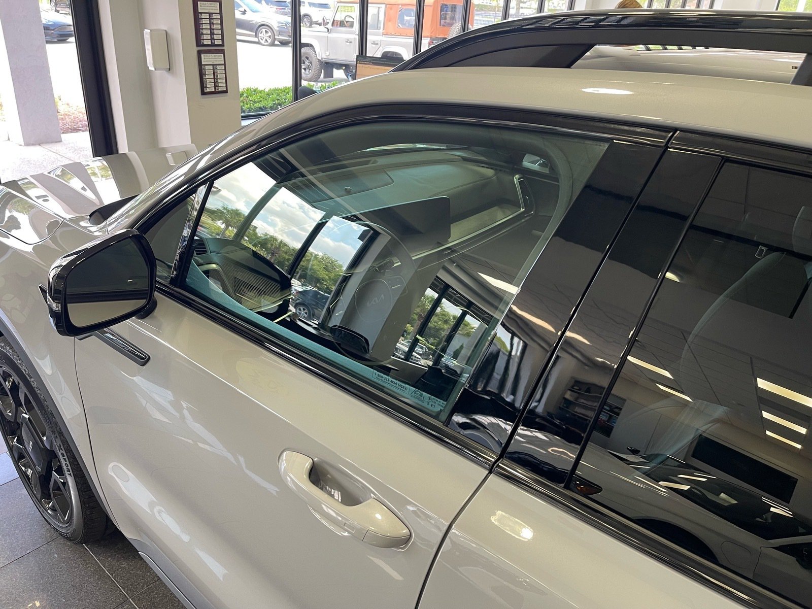 Used 2024 Kia Sorento SX Prestige w/ Sage Leather Package AWD/4WD image 14