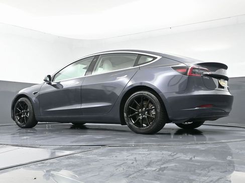 Used 2018 Tesla Model 3 Long Range image 55