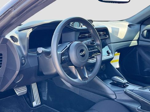 Used 2025 Nissan Z NISMO w/ Floor Mat Package RWD image 9